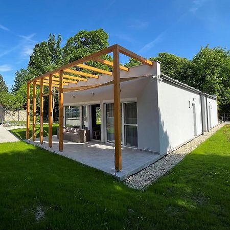 Aranygesztenye Apartmanhaz Balatonudvari Exterior photo