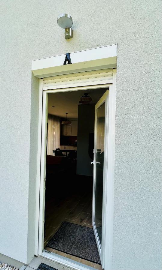Aranygesztenye Apartmanhaz Balatonudvari Exterior photo